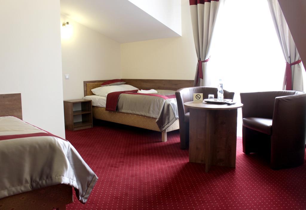 Hotel Dukat เบียวา พอดลาสกา ห้อง รูปภาพ