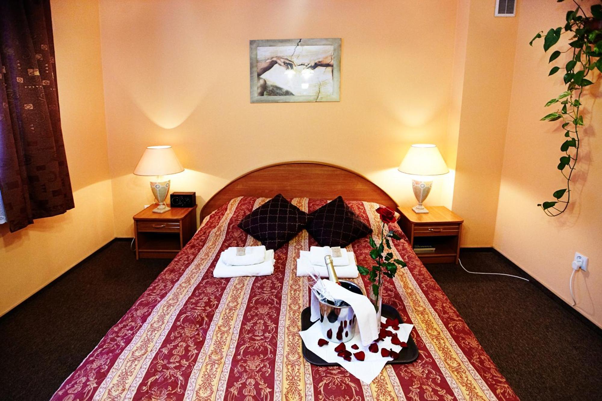Hotel Dukat เบียวา พอดลาสกา ภายนอก รูปภาพ