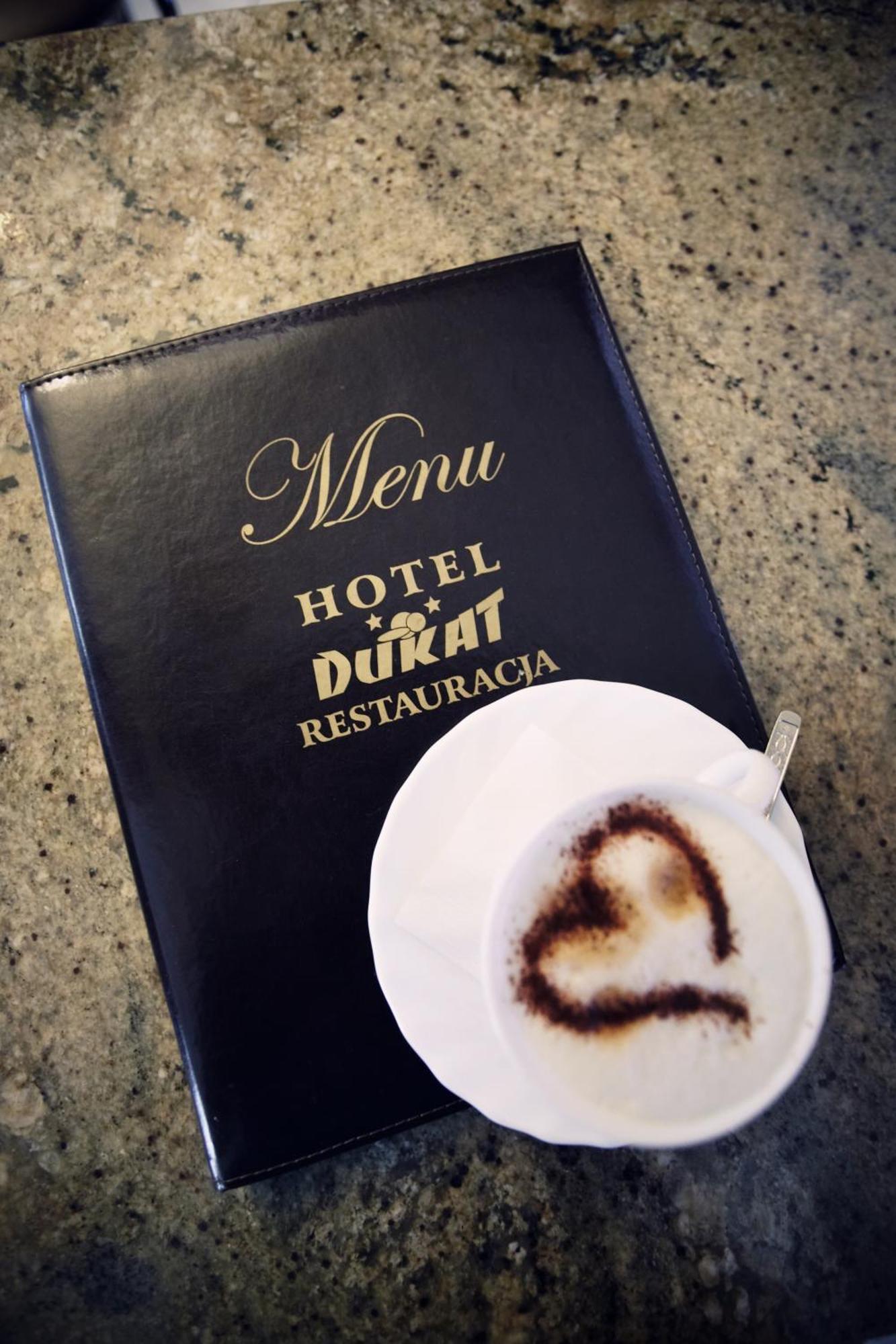 Hotel Dukat เบียวา พอดลาสกา ภายนอก รูปภาพ