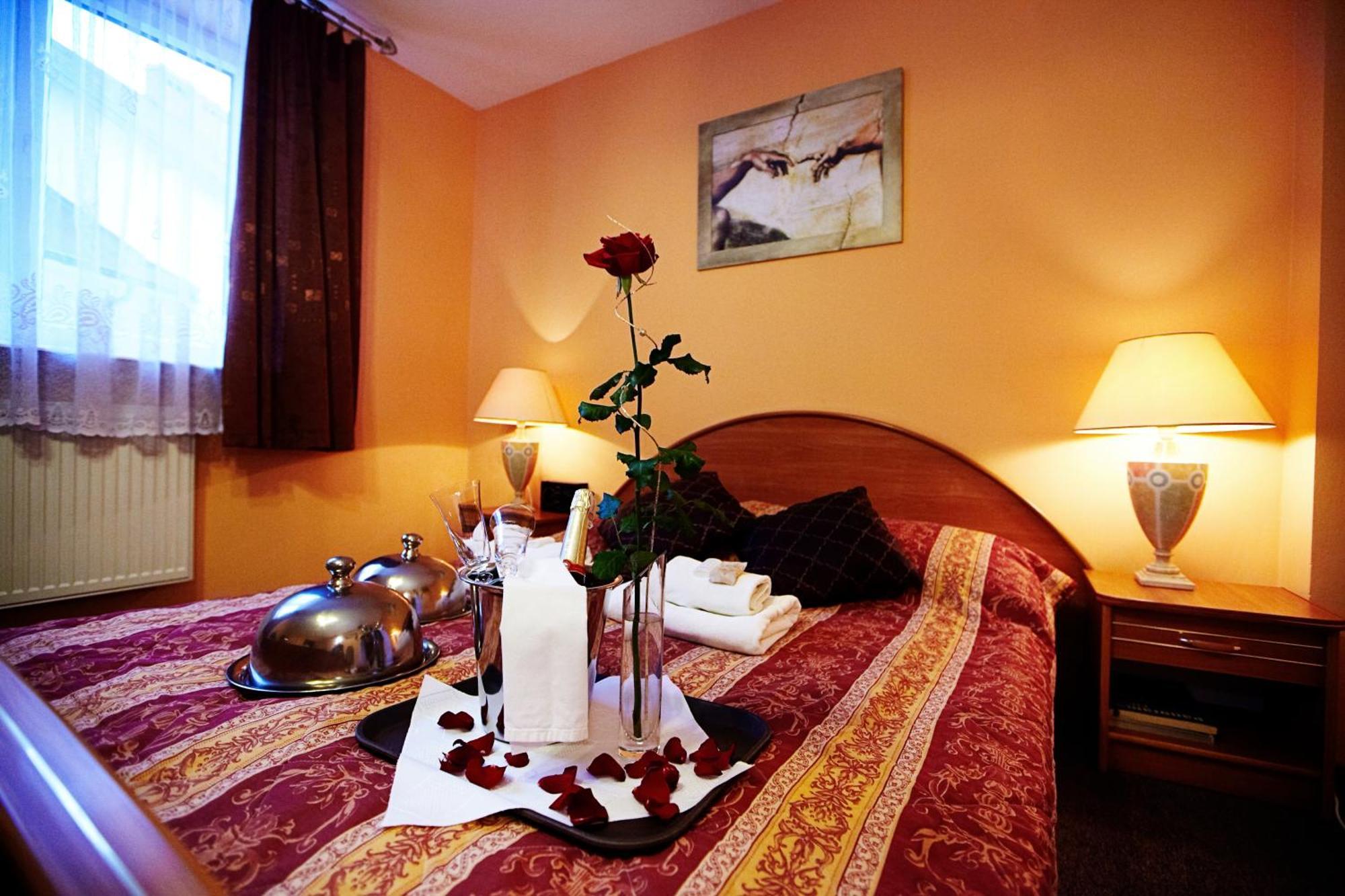Hotel Dukat เบียวา พอดลาสกา ภายนอก รูปภาพ