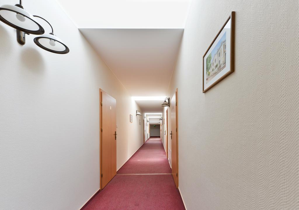 Hotel Dukat เบียวา พอดลาสกา ภายนอก รูปภาพ