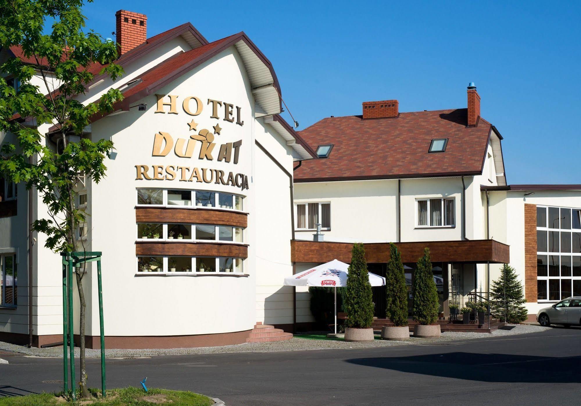 Hotel Dukat เบียวา พอดลาสกา ภายนอก รูปภาพ