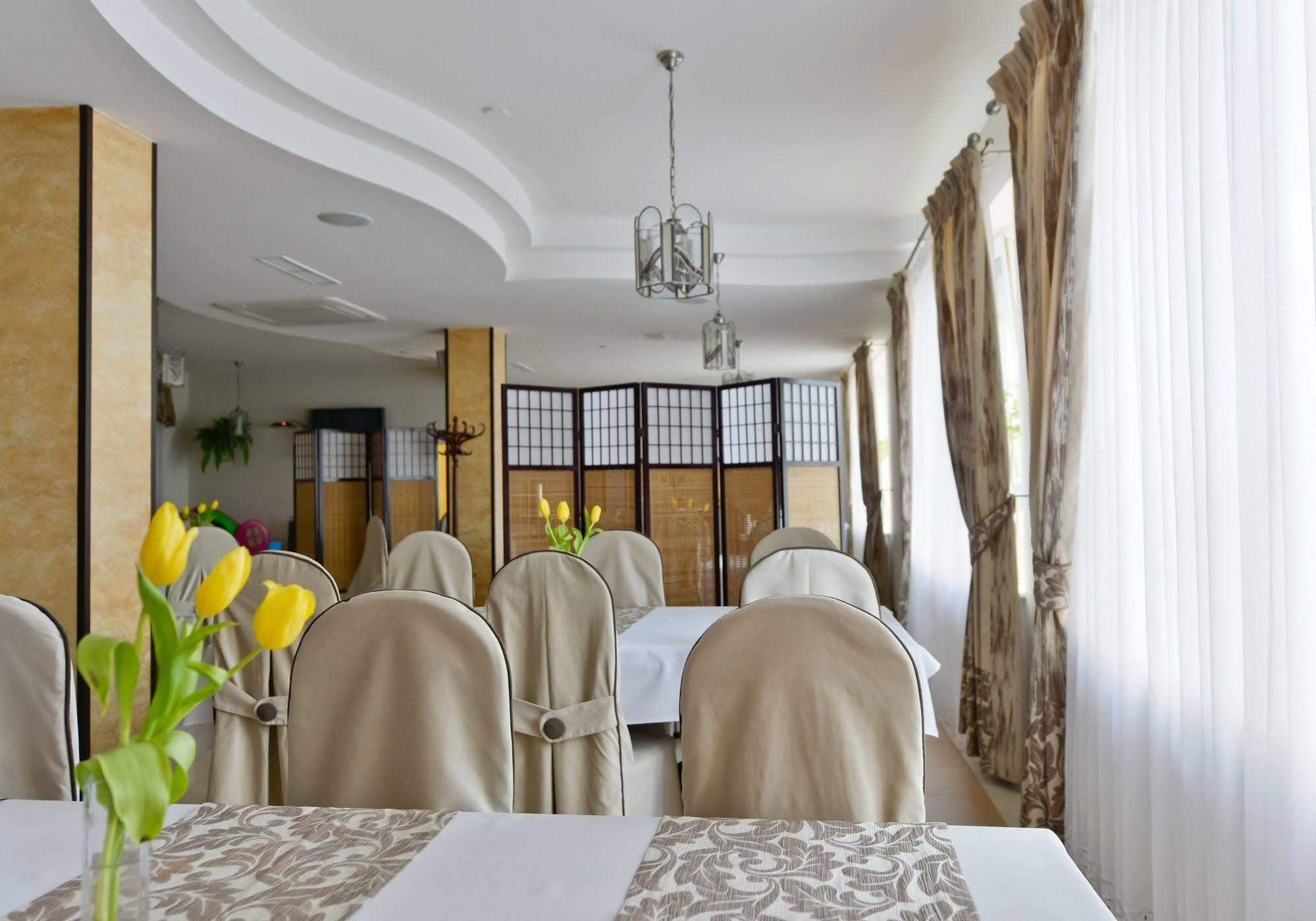 Hotel Dukat เบียวา พอดลาสกา ภายนอก รูปภาพ